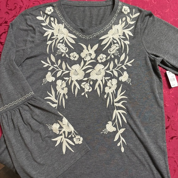 NWT Gray Embroidered Top with Bell Sleeves - Picture 10 of 16